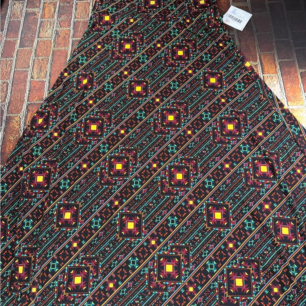LuLaRoe Maxi Skirt with Geometric Pattern in Black and Red